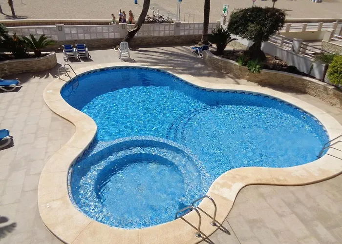 Edificio Porto Azul Κάλπε